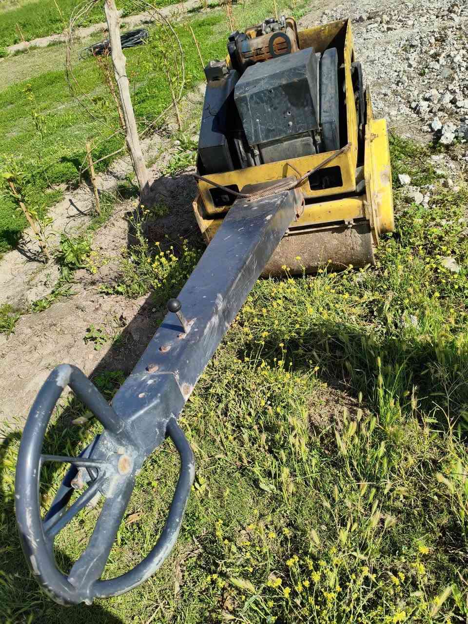 سلام عليكم حادله نضيفه شقاله من كلشي للبيع السعر
15 ورقه أو رجاهن بس الشراي يعلق
مكاني بغداد سبع البور رقم الاتصال ‏‪0780 096 4056‬‏
