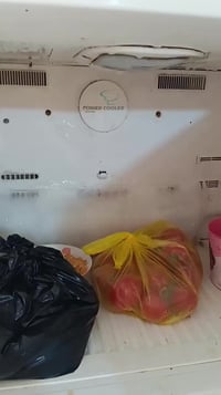 ثلاجة بابين • حجم كبير • تحتاج غاز