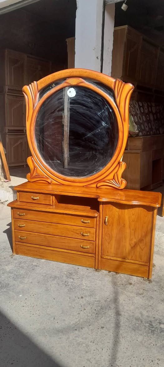 چرباية نفرين نجارة السعر 180 ميز مرايا نجارة السعر 100  العنوان قضاء بلد سوق المسقف قرب جامع بلد الكبير للأستفسار الإتصال *********** او مراسلة الصفحة
