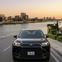 تيوتا كراند هايلندر  2024  هايبرد  مواصفات xle   ماشيه 100 الف بس من ا...