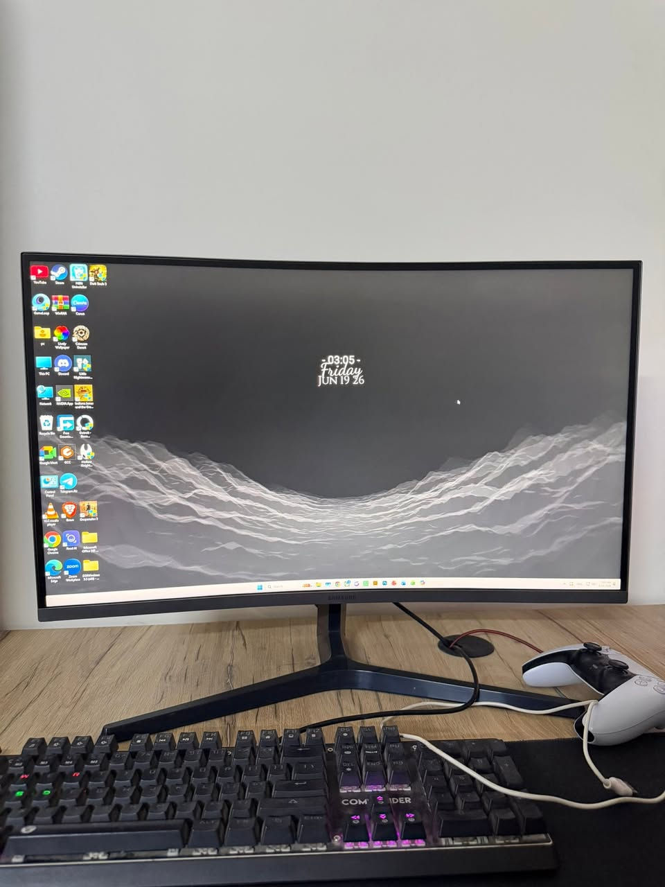 حاسبة دسكتوب للبيع فقط 
مواصفات :
كارت شاشة RTX 2060 super
معالج R5 3600x
مذر بورد b450 اوروس ايليت
رام 16 كيكا قطعة وحدة 
هارد 256 كيكا SSD و 1 تيرا HDD
مبرد هوائي زكماتك 2 مراوح
كيس الكسندر 6 مراوح
كيبورد ميكانيكي هدية 

مواصفات الشاشة:
سامسونك حجم 27 بوصة مقوسة 
دقة 2k 144 hz 

السعر المطلوب 750 الف بيها مجال بسيط
مكاني بغداد ***********
