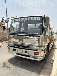 هينو انكر • موديل ١٩٩٣ • حمولة ٨٥٠٠كج