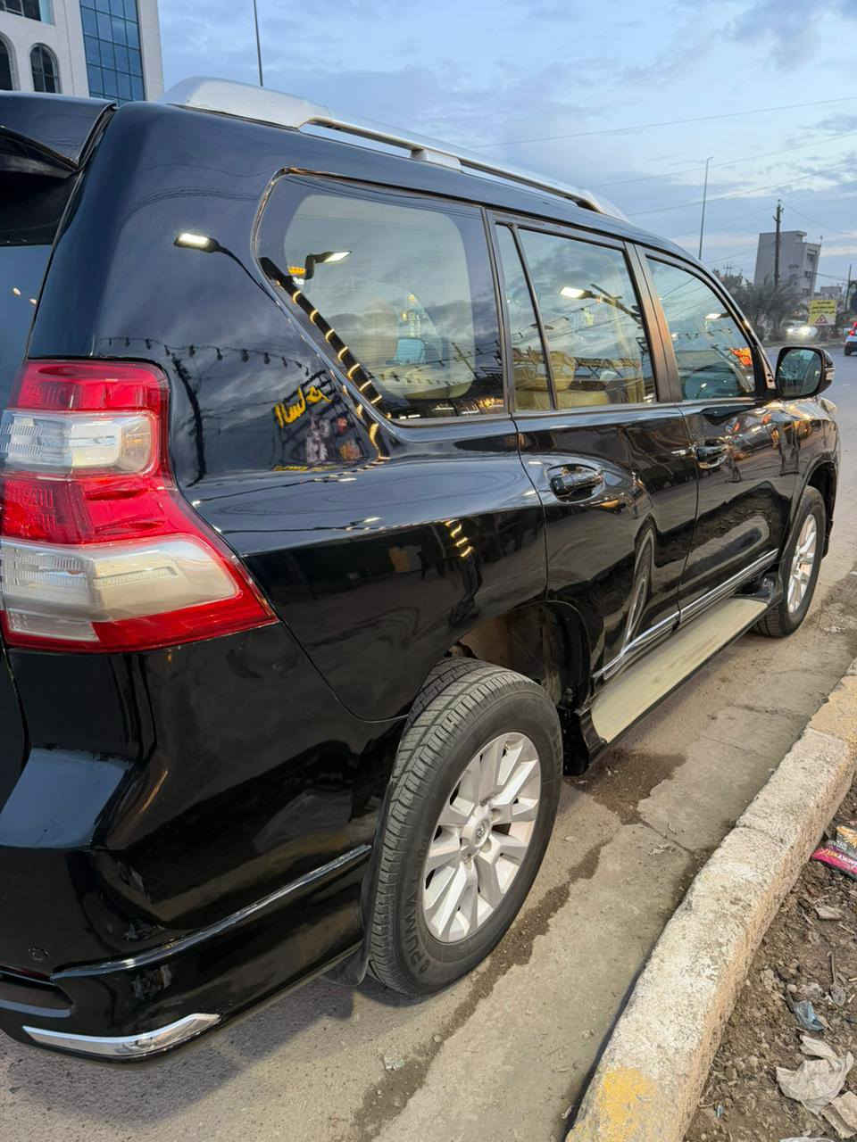 من رخصت الادمن برادو VXموديل17 كويتي فول مواصفات اعله غئه كشن جلد كشنات كهرباء حته كشنات الخلفيه كهرباء فول الخير بيهه صبغ جاملغ خلفي وبيهه ملاحضات كلير بصيطه كير محرك شواصي لغود كله كفاله والسعر 300وبيهه مجال وترهم مراوس عالي ناصي مبهم مكاني بغداد البلديات ***********
