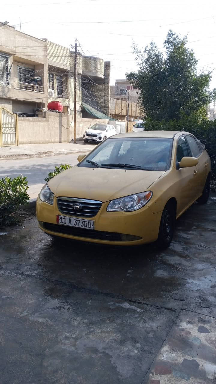 النترا 2009 امريكي
مكينة 2000 جديدة 
ضررها جاملغ وبنيد
تخم تاير جديد 
شاشة كامرة 
رقم انكليزي تحويل مباشر 
السعر 93 وبيها مجال 
***********
بغداد الكمالية
