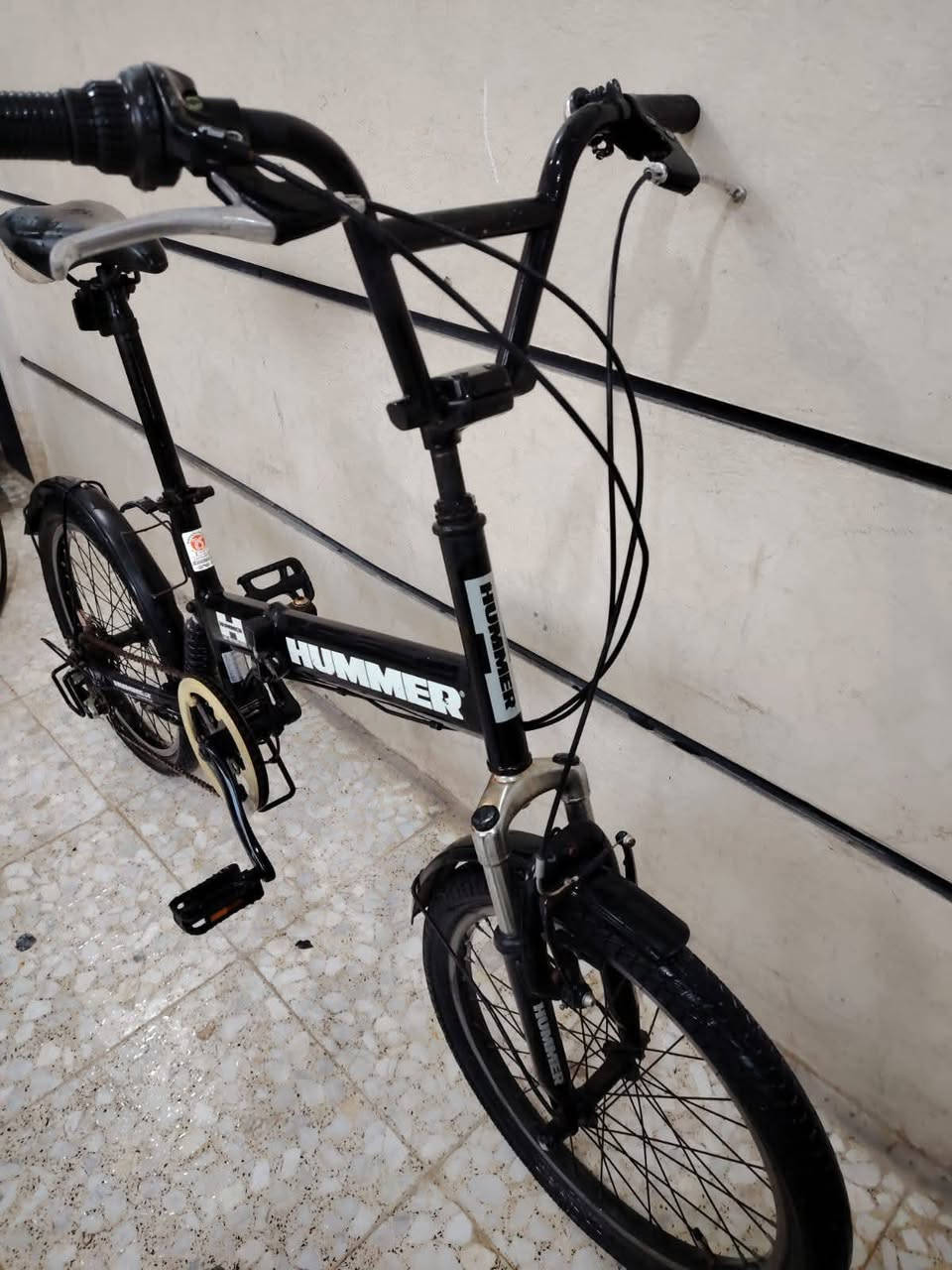 السلام عليكم ورحمة الله وبركاته
بايك موديل  طبك ماركه همر العالميه حديث 
باله ياباني النضافه فول وضع
 حاويه فول لشه مضلع فول 
 حجم ٢٠ بريكات مخده حديث 
  سستم كامل شيمانو
يدات فر شيمانو اصلي   
قطعه روعه وضع شركه 
عكرب ماركه اصلي شيمانو 
فول ختم شركه موصفات 
كير ٦ / ١  شغال سستم كامل 
غير مستخدم داخل العراق
السعر 150 الف و بي مجال للشراي
عنوان بغداد منطقة الاعظمية
هاتف ***********
الاستفسار واتساب
