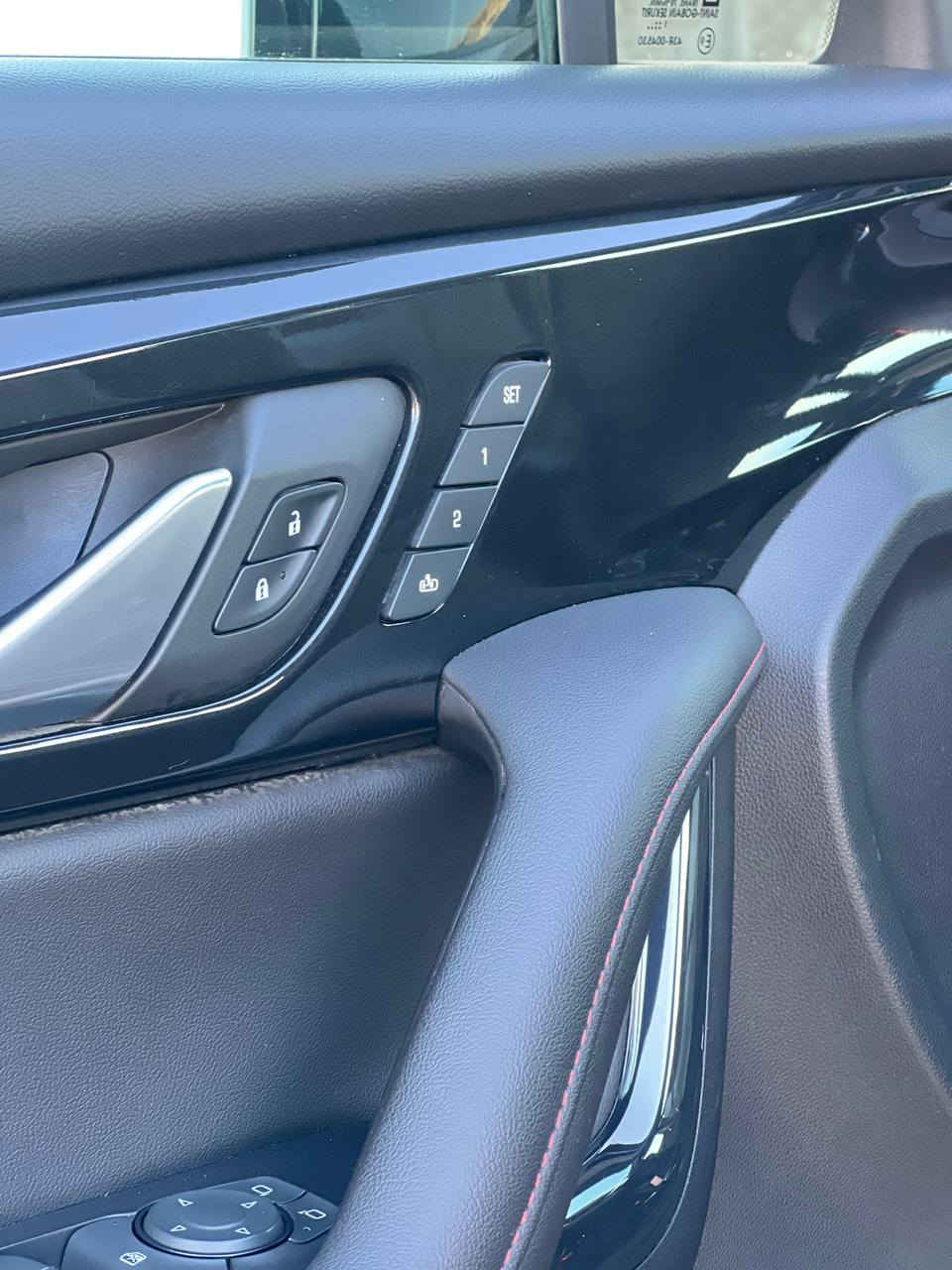 سلام عليكم سياره بلايزر موديل٢٢ فئه RS مكينه 6 سلندر مواصفاته فول عده البنوراما ضربته حافت البنيد مكاني كربلاء رقم ***********
