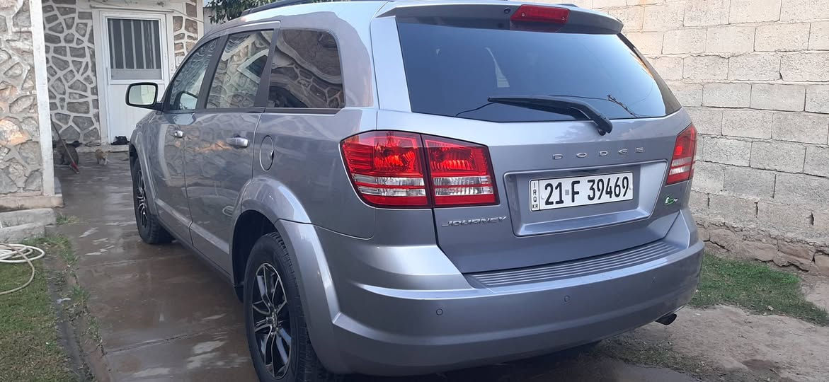 دوج جورني موديل 2020  باسمي محرك أربعة ٧ راكب و ٣ قطع تبريد ويل كب ١٧ اصلي وباقي مواصفات معروفة بالجورني سيارة جديدة ونظيفة كلش استخدامها قليل بدون صبغ ولاتعديل ولا شخط ولا حالوب فقط تبديل بابين سكن بلادي نفس اللون مطابق ١٠٠% ارباكات سليمة شرط  ماشية ٦٠ الف ميل كير ومحرك شرط كلشي علبلاد سويج وبصمات عدد ٢ بلاد مع بطاقة بنزين السعر ١٧٣ $
*********** واتساب و ماسنجر مفتوح كركوك, العراق
