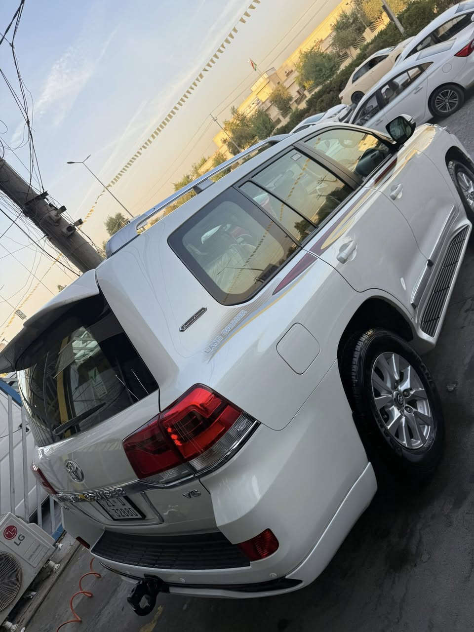 ‏‎السلام عليكم 
بعد التحية والتقدير 

تويوتا لاندكروز  2016  GXR كفاله عامه من الصبغ والشخوط  والتبديل جديدة   رقم سليمانيه هزه وفحص وسنويه كله جديد 

‏‎المواصفات
‏‎سلايد
كراسي جلد  وكهرباء
محرك 6 سلندر.  4000
‏‎شاشة 
بصمه
مري قلاب 
‏‎انارة ترحيب
‏‎دوسات ليزرية كتابة LAND CRUISER
‏‎ثلاجة
‏‎حساس امامي+خلفي
بجم زنون 
‏‎مري شفط +قلاب 
‏‎اشارة بالمري
وباقي المواصفات المعروفه 
ماشيه 97 الف كيلو 

صدر امامي خلفي كير محرك كهربائيات تخم تاير كلة بشرط 

السعر 490 وبيها مجال

مكانها بغداد حي البنوك  

الاستفسار ***********
