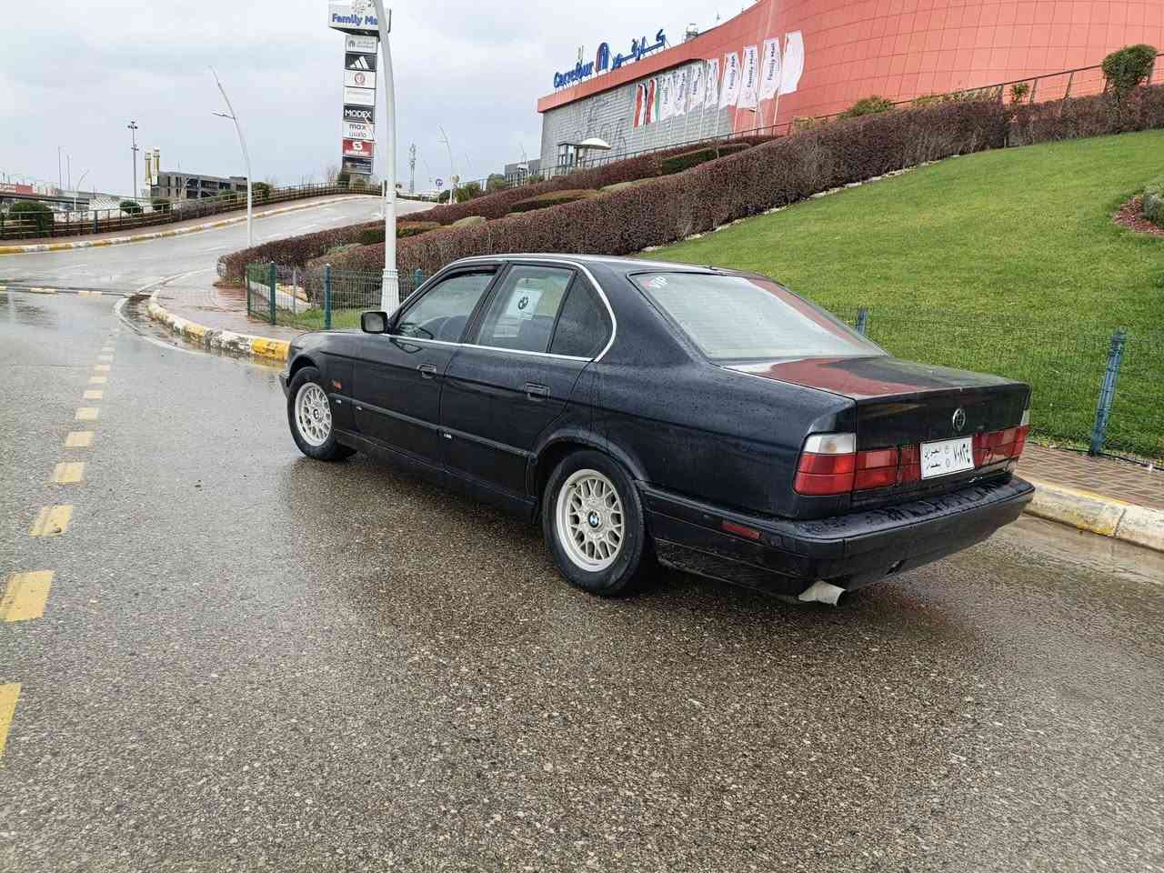 سەرەتا بەناوی خوا فرۆشتنی خێرا بیئێم 528 ئاڕم پلاستیکی سلێمانی مۆدێل 1994 4 جامی کارەبایە دەبڵ ئێرباکە 6 کەلەیە پەردەیە تەبریدە کوشن هیتەرە  بستێکی لای سایەق پێشەوە لەلای ئیشارەتەکە بێناو گردن گێڕ مەکینە کارەبایی ئەکسل بەشەرت ئاڕموو ئەوەلیات موس براوە بەشەرت *********** ڤایبەرو وەتس ئەپیشی لەسەرە
