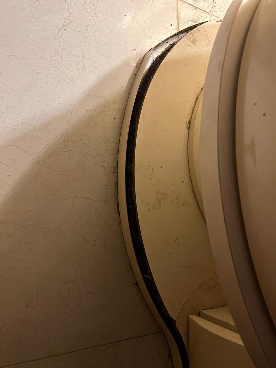 غرفة نوم تركي شيخ زادة اعادة نشر بسبب الوعود الكاذبة
غرفة نوم فريدة من نوعها سعرها بالجديد اكثر من 3 ملايين 
غرفة شيخ زادة مستعملة بسعر 650 الف وصور الاضرار الخفيفة موجودة بالمنشور 
اترجاكم لحد يكلي يوم ويومين وانتظرني تريدها تعال افتحها واخذها 
لان مستعجل ع البيع ارد انتقل 
العنوان البصرة صالحية 
***********
