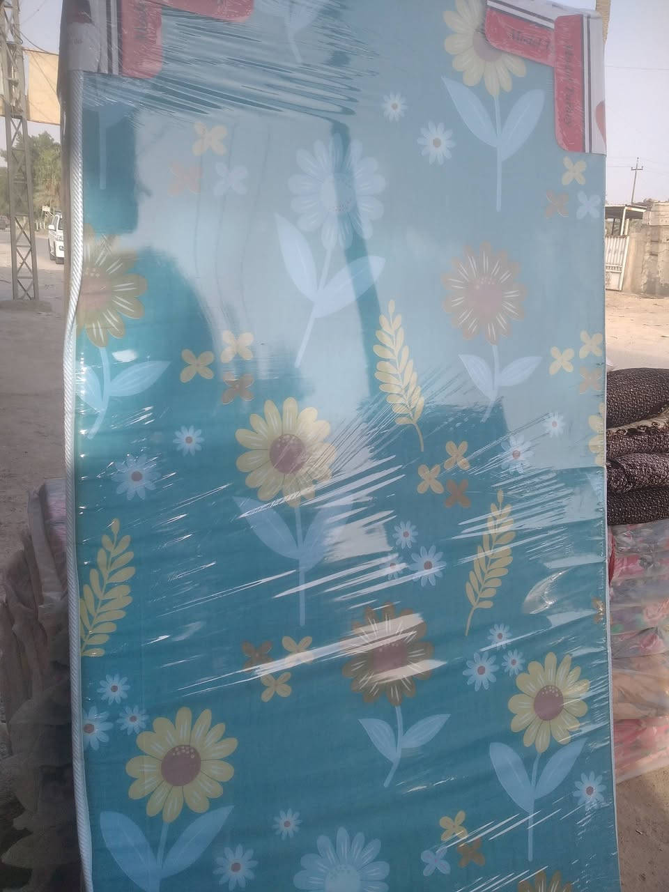 وصول دواشك جرباية نفر ضغط عالي درجة اولى
القياس 90*190
والسعر 18الف 
العنوان المدحتية مقابيل دائرة الزراعة بإدارة عادل الرويعي مجمع الروان للمفروشات ***********
