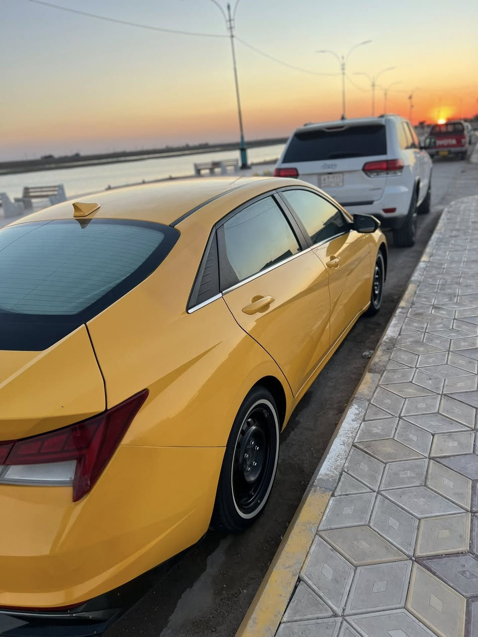 السلام عليكم  
ألنتره امريكي  للبيع مديل 2021 
رقم ذي قار تحويل مباشر 
حادث السياره بنيد مبدل أصلي 
#كير   At
السعر 145بيها مجال بسيط
السياره جاهزه تخم تاير جديد 
باتري جديد 
مكان السياره ذي قار _الجبايش 

رقم الهاتف ‭0775 722 8012‬ 

 
مواصفات السياره 
فول 
1- فتحه سقف 
2-شحن لاسلكي 
3- لايت زنون 
4-بك لايت لد 
5-تشغيل عن بعد 
6 -اشاره ترحيب 
7 -بصمه ابواب وبصمه تشغيل 
8 -قيادة ذاتيه 
9-تحديد مسار 
10 سايد بريك كهربائي 
11-مانع انزلاق 
12- 3 انضمه قياده
