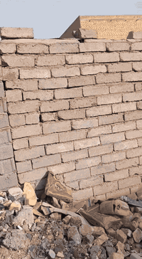 قطعه البيع قرب جسر الحولي بلصخيين قبل شارع مدارس بفرع  مساحتها 300 تبع...