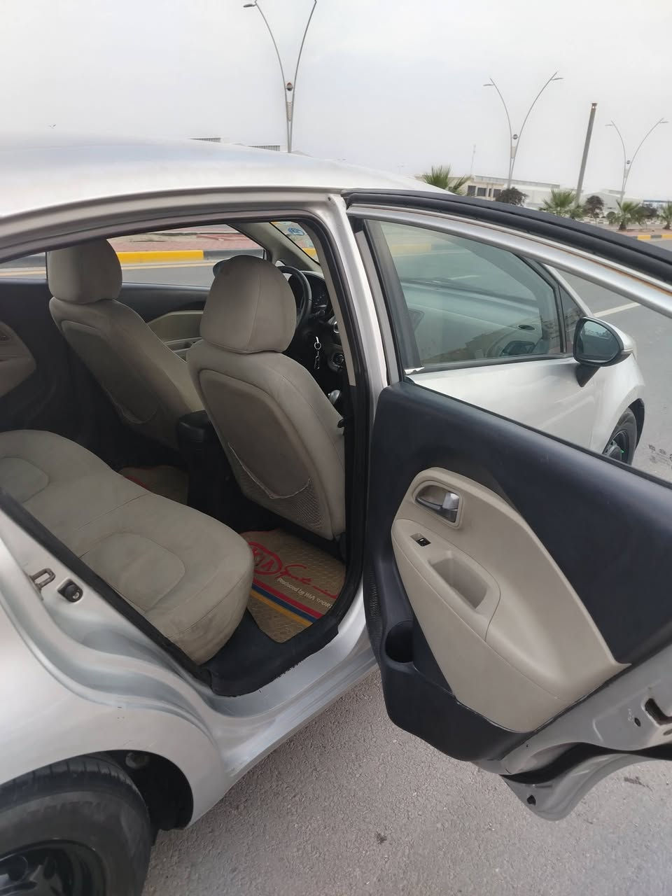 سلام عليكم كيه ريو مديل 2012 رقم بصره
مكفوله ضربه وتبديل وصبق
مكينه وكير وحداديه تخم تأير خير من الله
مكينه 1600 تبريد شغال
سياره جاهزه وحله من صور
سعر 75$ وبيهه مجال
مكان بصره حي بغداد
رقم الهاتف ***********
