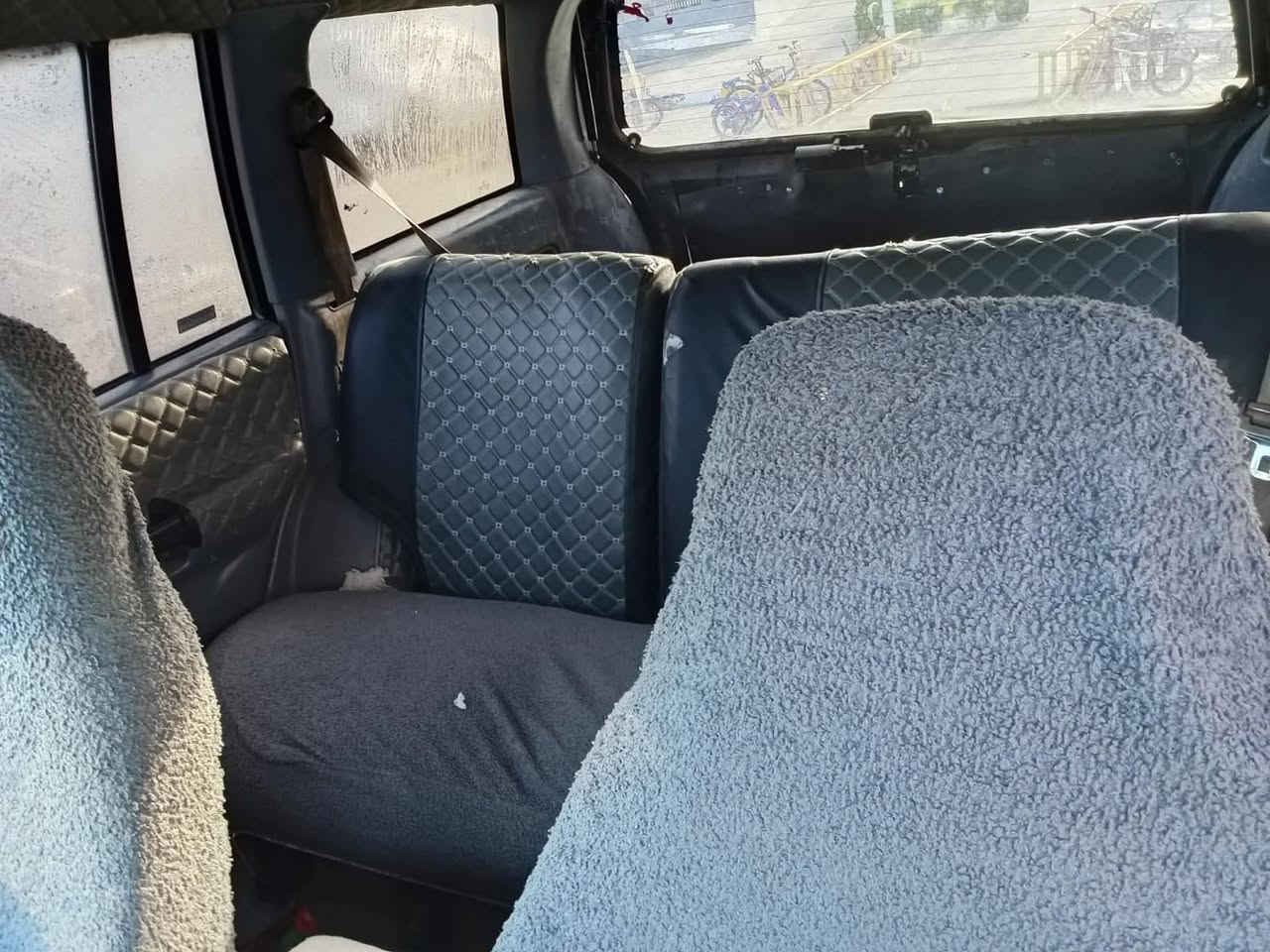 سلام عليكم جيب شيروكي. موديل 94 محرك وكير اثنين ونص. مكفول   تخم تاير. رقم صلاح دين.  الاماني. سنويه لحد 28. بيع او امراوس.  40. وبيها محال قليل.  عنوان ديالى.  ***********. واتساب
