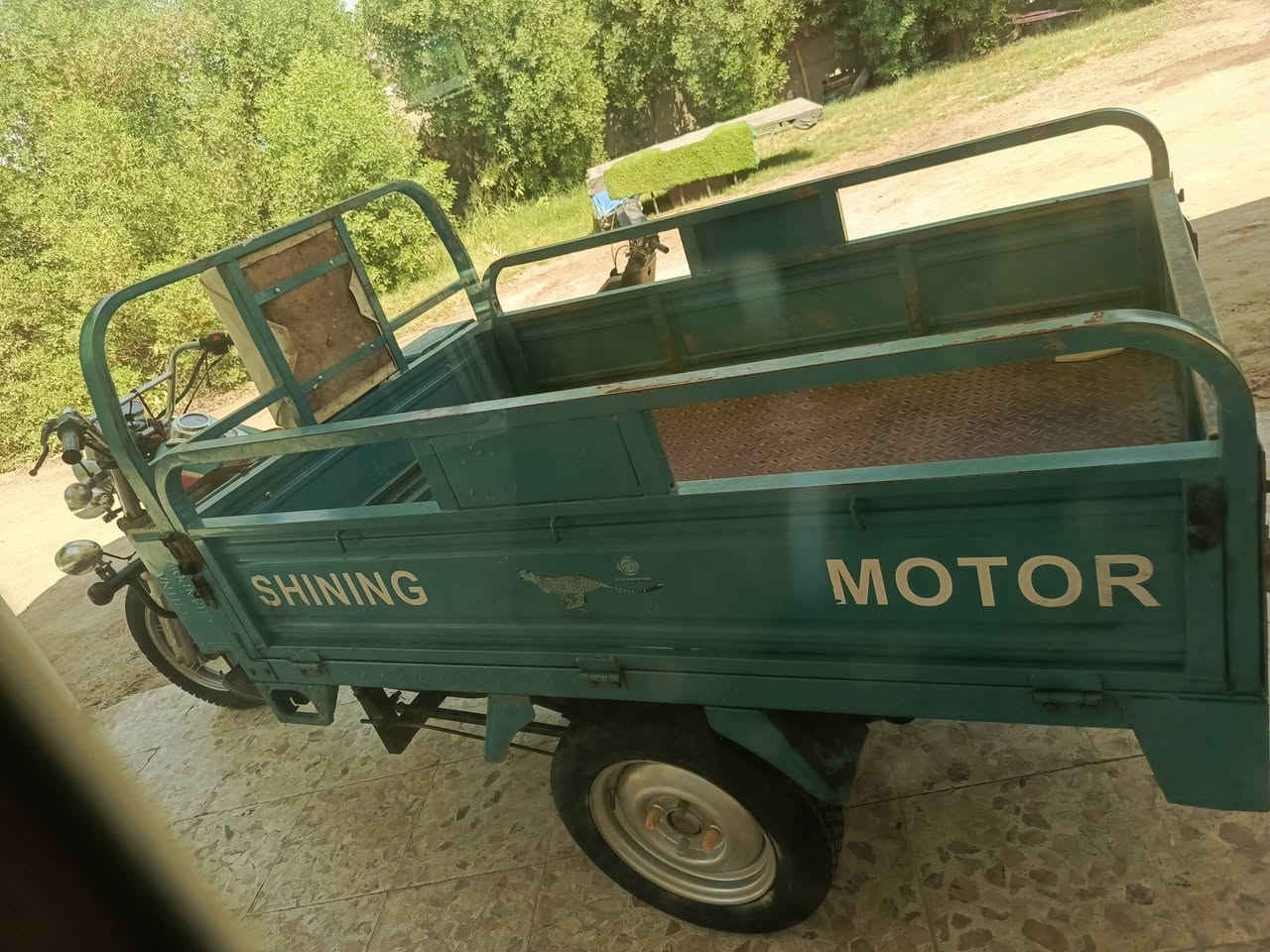 السلام عليكم ستوته للبيع موديل  2023 مكفوله  اوراق اصليه مكاني كفل  سعر 1950 وبيها مجال بسيط ***********
