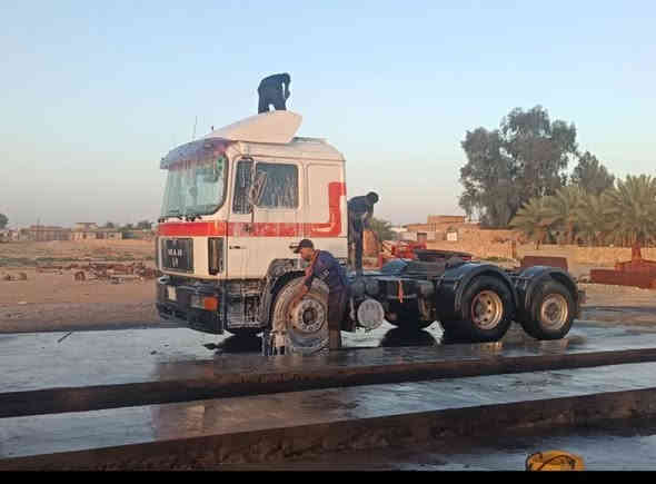 مان صقر موديل 94 سياره نضيفه محرك تجاره مجفت جديد غطره بخار مابيه كير جديد سنكل خلفي تخم تاير رقم كركوك مشروع وطني مسجله قلاب سعر خاص *********** مكان الانبار .الرمادي
