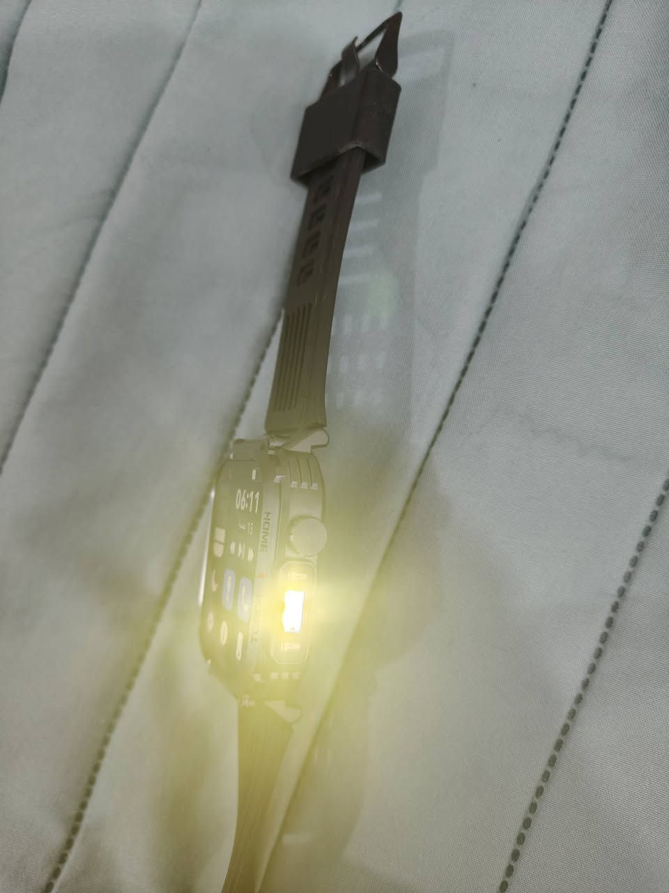 ساعه جديده بيه فلاش ثكيله ضد كسر
تحتوي ع سير 2 كارتونه وشاحنه


**إذا كنت صاحب هذا الإعلان وتريد حذفه لأي سبب، رجاءا أرسل رسالة إلى الدعم الفني**