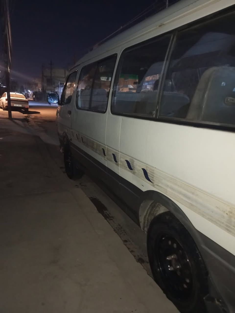 بولارسن طويله ٢٠١٠ رقم ديالى انكليزي مكفوله من الصبغ حرة مصفرة هيئه وظريبه ومرور تحويل مكان السيارة دورة ابو دشير للاستفسار ***********
