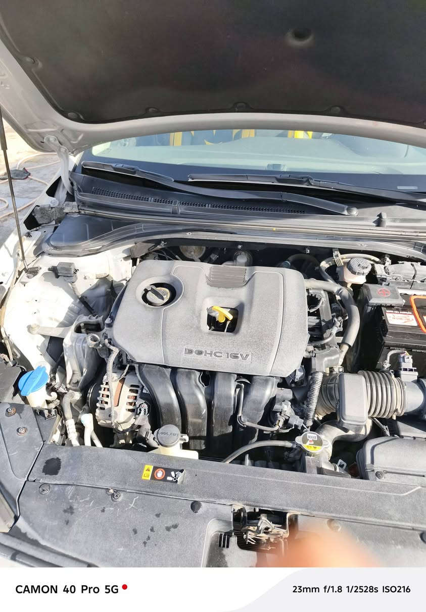 اللهم صل على محمد وال محمد 
انترا موديل ٢٠٢٠
وارد كندي . حادث خفيف بدون ايرباك 
السياره ستخدام شخصي بانزين محسن  ماشيه ٥٣ الف 
نظيفه وجاهزه تبريد حداديه كلش جاهزه 
باقي فتره قليله وتداور 
السعر ١٤٥ وبيه مجال 
العنوان. ذي قار سوق الشيوخ 
***********
***********
