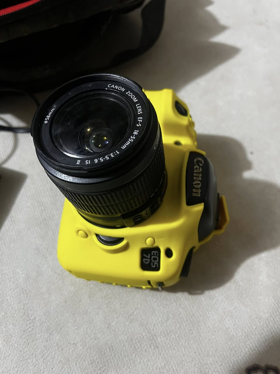 كانون 7D
شترها 11 الف
ملحقاته جنطه حزام شاحنه بطارية

وعدسه 18-55 بيها خلل العدسه مصفي وحده اله بيدك 

سعرها 300 بيها مجال 

مكاني با
بل توصيل عندي


**إذا كنت صاحب هذا الإعلان وتريد حذفه لأي سبب، رجاءا أرسل رسالة إلى الدعم الفني**