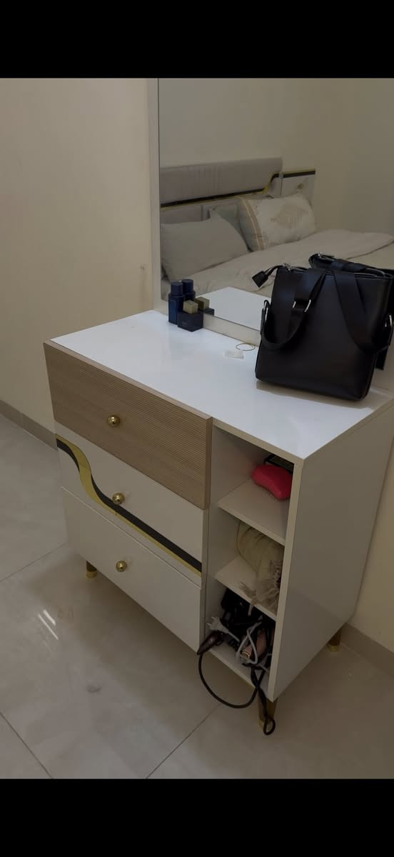 غرفة نوم استعمال ٦ اشهر  السعر ٦٥٠ العنوان بغداد زيونة


**إذا كنت صاحب هذا الإعلان وتريد حذفه لأي سبب، رجاءا أرسل رسالة إلى الدعم الفني**