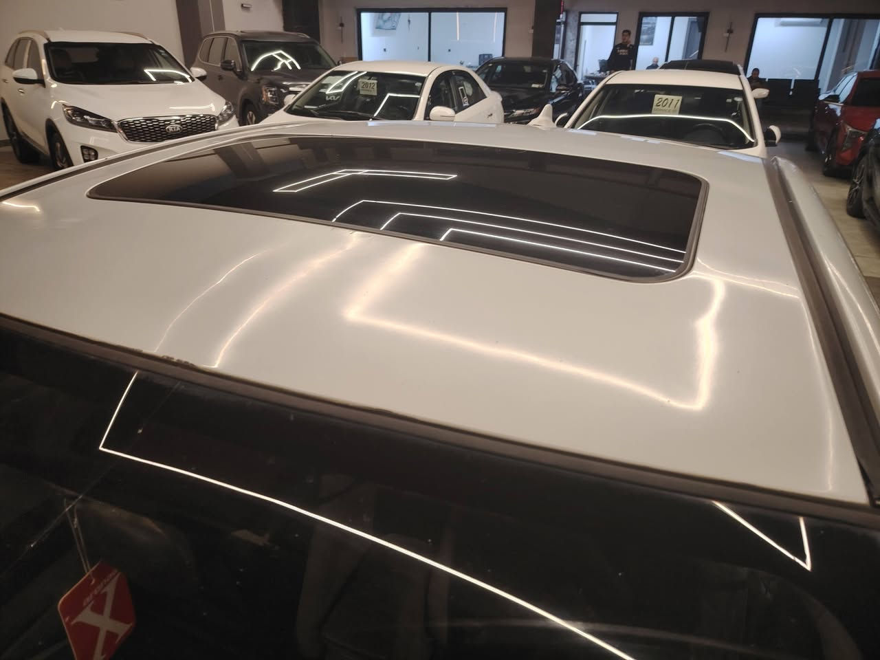 السلام عليكم.،،،السعر 98$ ابلاش
اقرا التفاصيل كامل وبعدين خابر

لانترا للبيع فقط

موديل 2010 وارد أمريكي 

رقم نينوى جديد دولي مصطره

سنويه جديده بأسمي

كابون بانزين بيها

محرك 2000

كير اتوماتيك

طخم شرط

تايراتها جديد

شاشه أندرويد

فتحه سقف وشغاله 

السياره مابيه قطره معجون شرط ولا بيها صبغ عراقي شرط

بيها تبديل قبق صندوك

وبيها تبديل بونيد أوربي

بيها جاملغ الخلفي كلير أوربي فقط

وبيها الجاملغ الأمامي النفر كلير أوربي فقط 

وبيها الجاملغ الأمامي مال السايق ابراس الجاملغ ضربه خفيفه

اخوان مراوس ما اراوس

واقصاط ما ابيع أعتذر
رقم التلفون ***********
