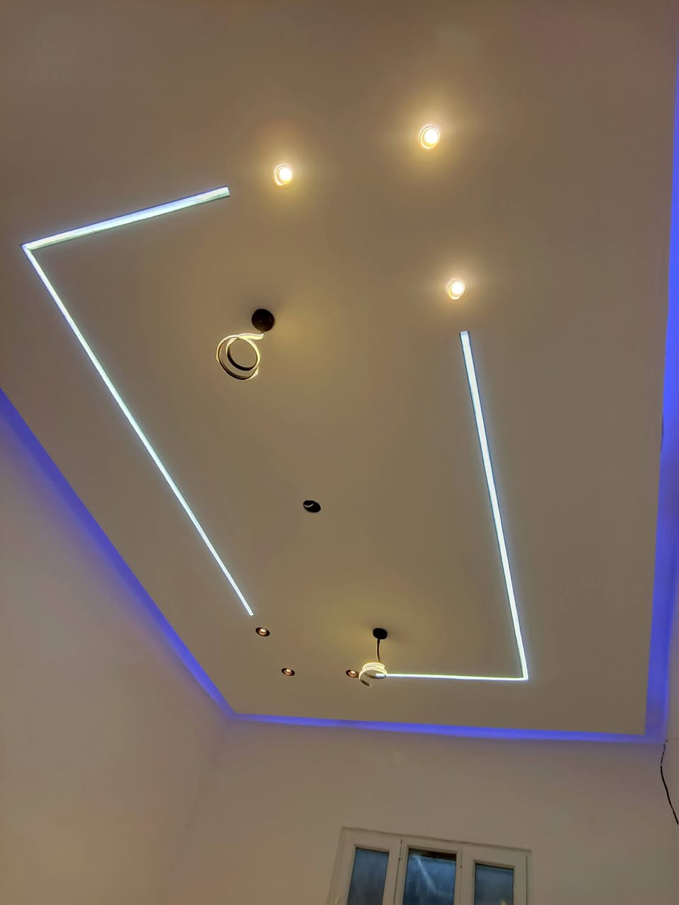 مستعدون لعمل انواع الديكورات الداخليه والخارجيه🎨
*لعمل كافه السقوف الثانويه

*لعمل كافه انواع الاصباغ

*لعمل تسيس الكهرباء  

وباسعار مناسبه  وعمل درجه اولى 

 كربلاء.  طويريج . بابل 

لستفسار الاتصال 

 تصال📞***********
