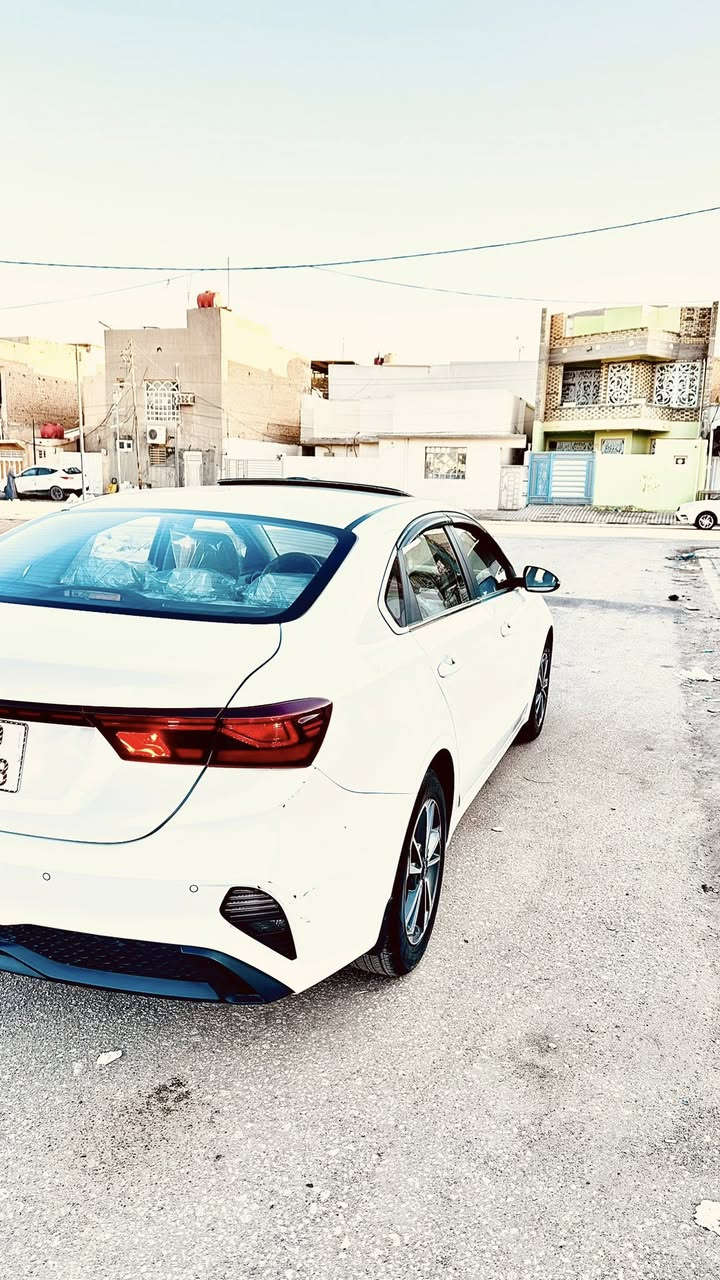 كيا سيراتو 2024 خليجي رقم بغداد انكليزي بأسمي
سعة المحرك 2000

تبريد قطعتين

شاشه كبيره كار بلي اصليه  

كاميرا اماميه صوت وصورة وخزن 

كاميرا خلفية محيطيه اصليه 

عدد AIR BAG 2

حساسات خلفية

لايت  LED 

كشافات ضباب امامي خلفي 

فتح الصندوق من الريموت

فتحة سقف

مري شفط مع اشارة  

طفاية حريق

الانارة الداخلية هالوجين 

المودات والأوامر الصوتية

أوضاع القيادة ECO+SPORTS +NORMAL

حساسات إطارات

مانع انزلاق 

سياره مفووله للاخير مواصفات 1/1

المكان النجف

السيارة ماشيه 39 الف

السياره ضمان الشركه الدوليه 5سنوات 
 

السعر 189 بيها مجال حك جيتك ملاحظه بيها شخط بالدوسه الخلفيه عكس السائق وبيها رصعه بالباب بسيطه جداً والباقي مكفوله من الصبغ والفتح والتبديل والبارد 

الاستفسار ***********
