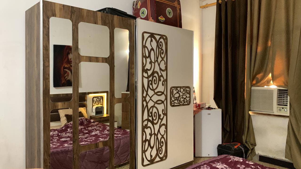 بغداد الدوره

خمس قطع السعر 350 وبيها مجال 
***********
