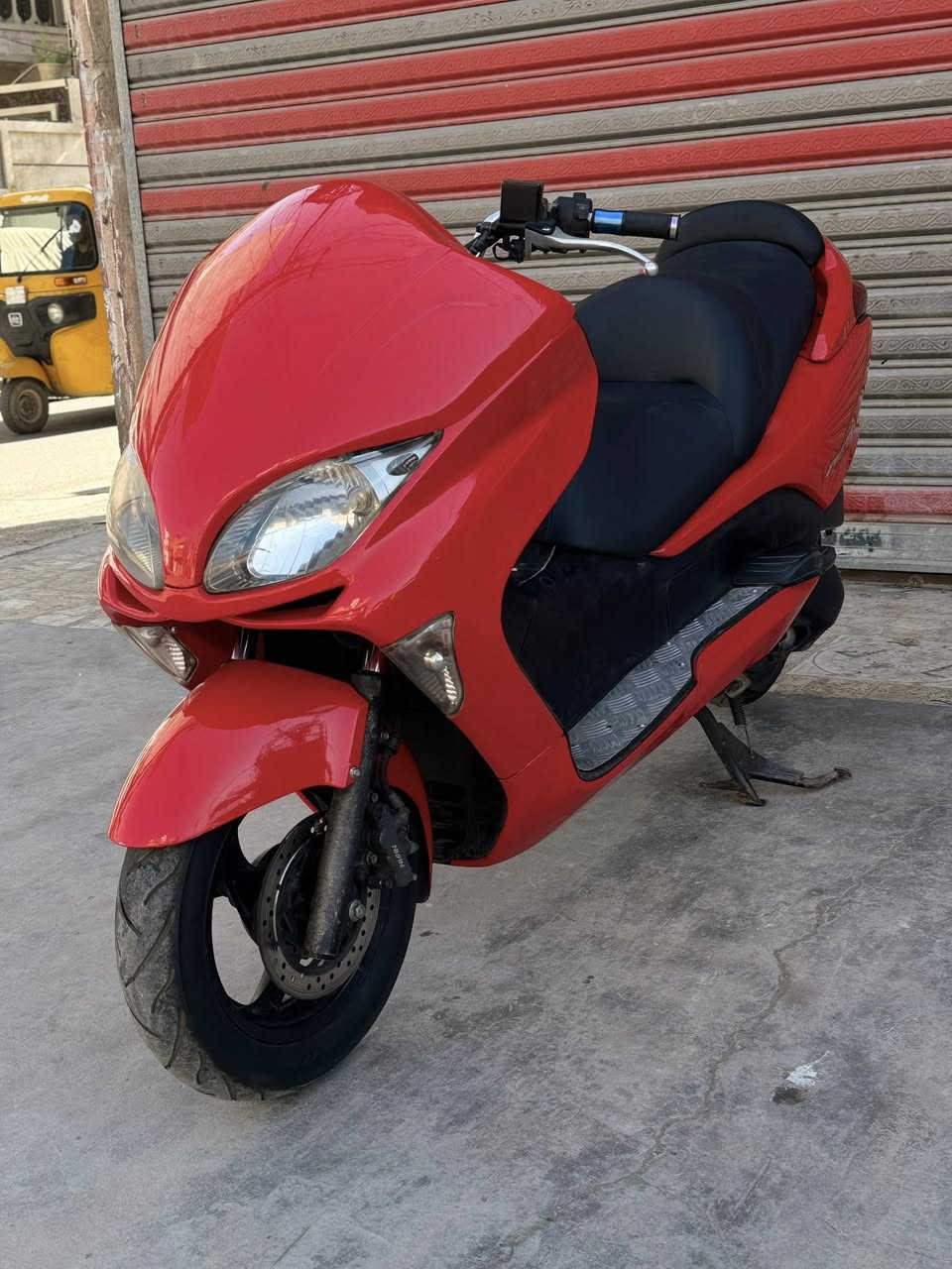 فورزا 08 للبيع بصمة صفر سمانيه عميه بلادي  لون مميز فول
تزويد 🦉بومة اكزوز رياضي طرب 
منضومة زنون مكينة ناعمة جاهزة 
دراجه كلش حلوة /  أي نقص ما بيها 
شلعه معدل / كهربائيات كلها شغال /  
  اوراقها كامله 
سعرها ( 950) مكاني بغداد مدينة الصدر 
اللاستفسار : هـ ***********
