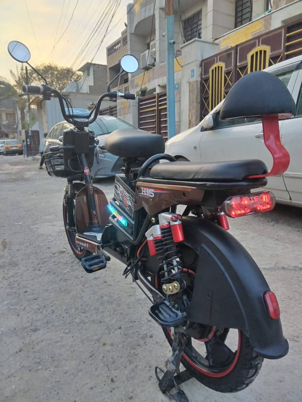 دراجه شحن للبيع السعر 325 وبيه مجال *********** موجود واتس 
النوع HIS 
اربع بطاريات 
الشاحنه الاصليه موجوده 
العنوان بغداد الشعب
