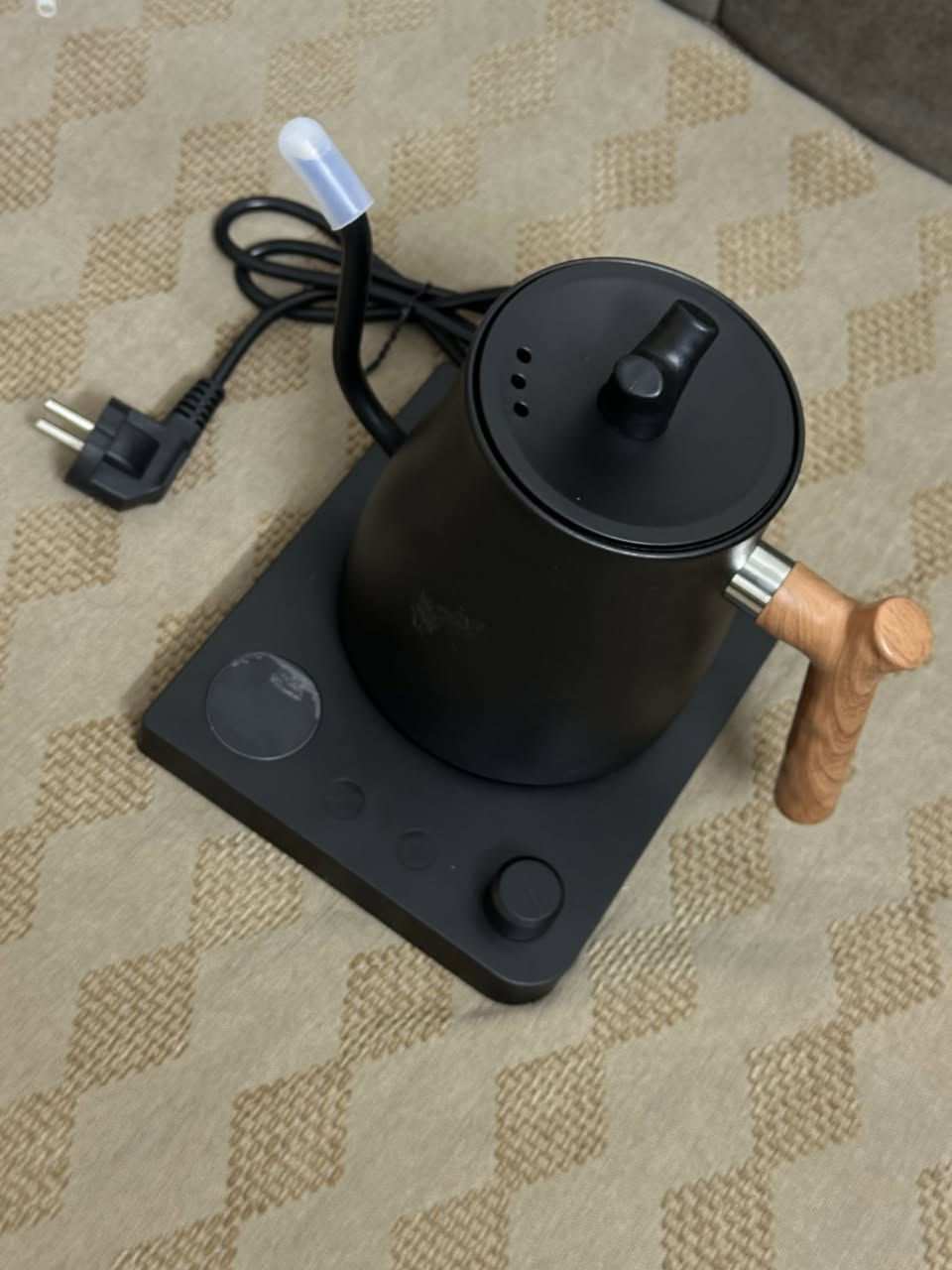 للبيع غلاية v60 جديدة فقط مشتغلة للفحص 🌙🤍
توصيل لكل محافطات العراق


**إذا كنت صاحب هذا الإعلان وتريد حذفه لأي سبب، رجاءا أرسل رسالة إلى الدعم الفني**