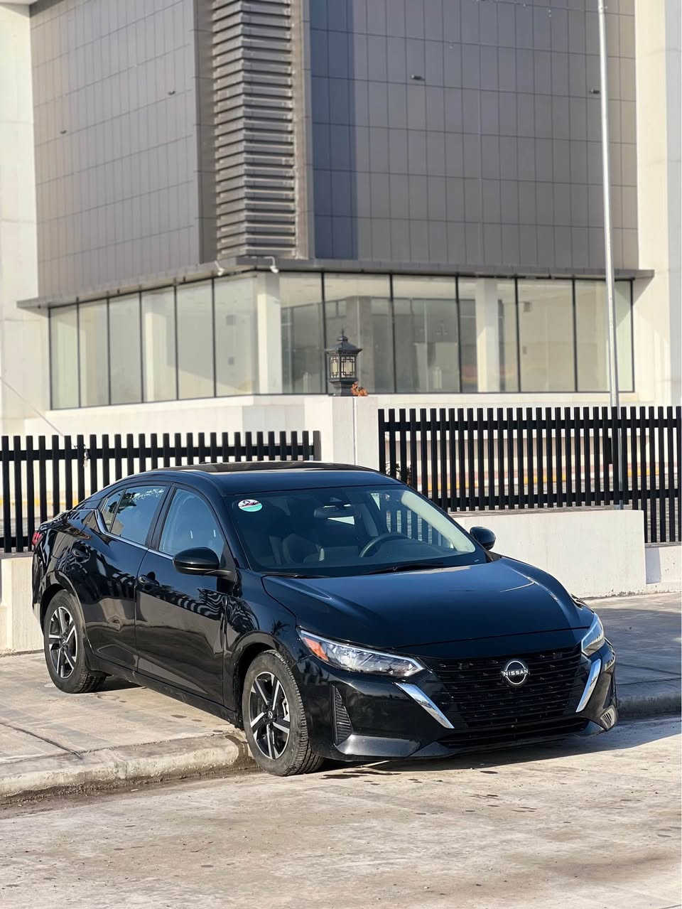 نيسان سينترا SV 
موديل/2025
سبغ/ بولند قباغ صندوق بي داغلي
ايرباك/ سوکان سیستم شەریکە 
رقم كاتي 
شه رتي رقم
شانصي شه رت
گير و مه كينه شه رت
غرقان و برين شه رت
مواصفات SV
شاشه مه زن
حساس
رادار 
كاميره
به سمه
شغال
ويل كروم
12 هزار روشتوه
گير توماتيك
جام كاره باي
هه ر چار تا جديد
واتساب/ ***********
