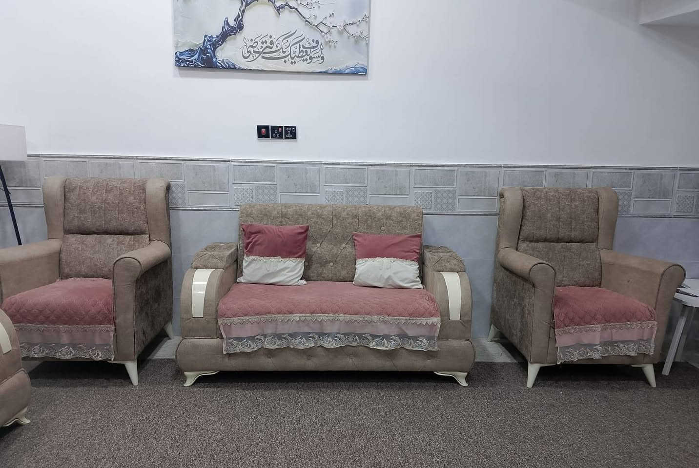 السلام عليكم قنفات للبيع قويات نظيفات السعر ٤٠٠ وبيهن مجال عنوان بصرة تنومه شط العرب ***********
