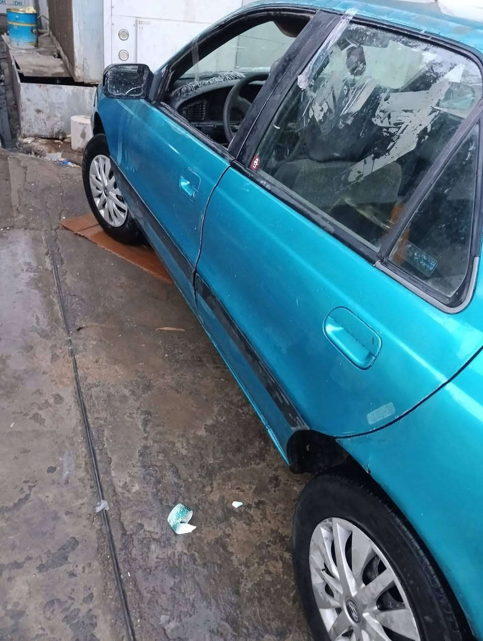 النترا دمعه موديل 92 گير ومحررك شرط سياره ناعمه ونضيفه سنويه ساقطه ب2025 دفتر بانزين بيهه  السعر 22 وبي مجال مكان كركوك  الفيلق ***********
