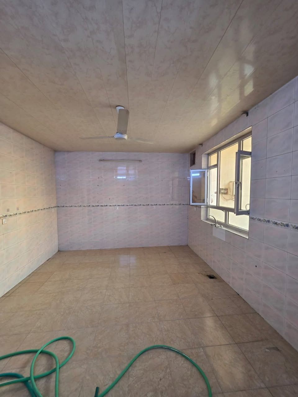 ‎�✨ خانوو بۆ کرێ ✨🏡

‎📍 شوێن: شارەوانی ١
‎📐 رووبەر: ٢٠٠ مەتر

‎🔹 قاتی خوار
‎🔹 قاتی بانی ماڵە
‎🔹 شوێنێکی گونجاو و ئارام بۆ ژیان

‎📞 بۆ زانیاری زیاتر و سەردان:
☎️ ***********
☎️ ***********

‎🌟 هەلی گونجاو بۆ ئەوانەی بەدوای خانوویەکی فراوان و ئاسوودەن لە ناوچەیەکی باش دەگەڕێن. �
