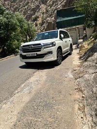 لاندكروزر 19 رقم بغداد بسمي فول مواصفات محرك8 4600 بيه باب الخلفي تبدل...