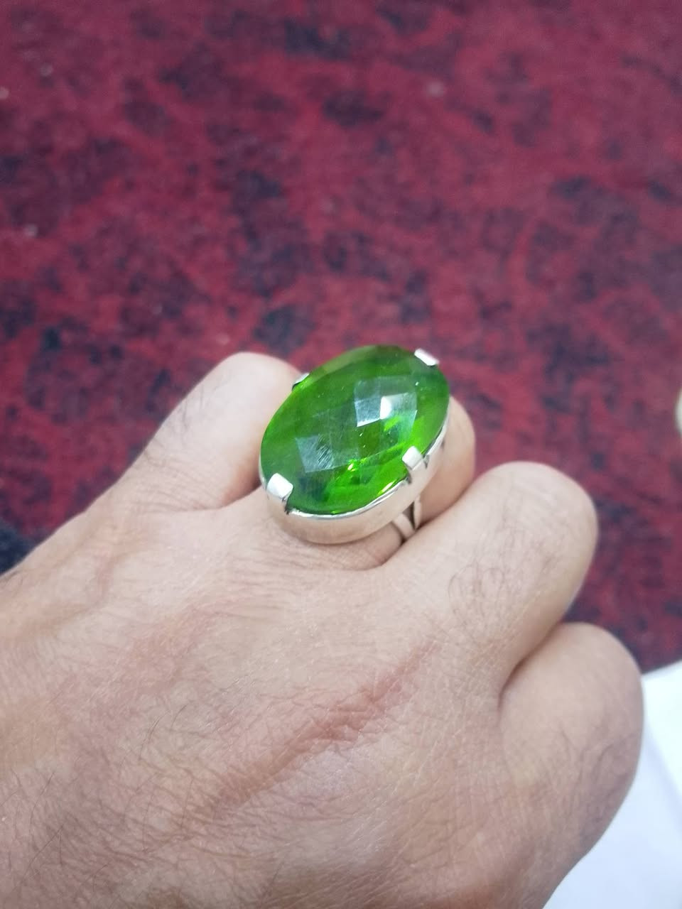 للبيع خواتم عقيق يماني فضه شفة العبد منقوش طلسم سيد علي القاضي وخاتم فضه شرف الشمس منقوش  وخاتم زبرجد فضه تراش خلية النحل قياس الخاتم 2ملم 
وسوار جزع اصلي حجم كبير  وسوارات كهرب واحجار عباس اباد كلمن وسعره. العنوان نجف  لا يوجد خدمة توصيل لمزيد من المعلومات مراسلة واتساب ***********
