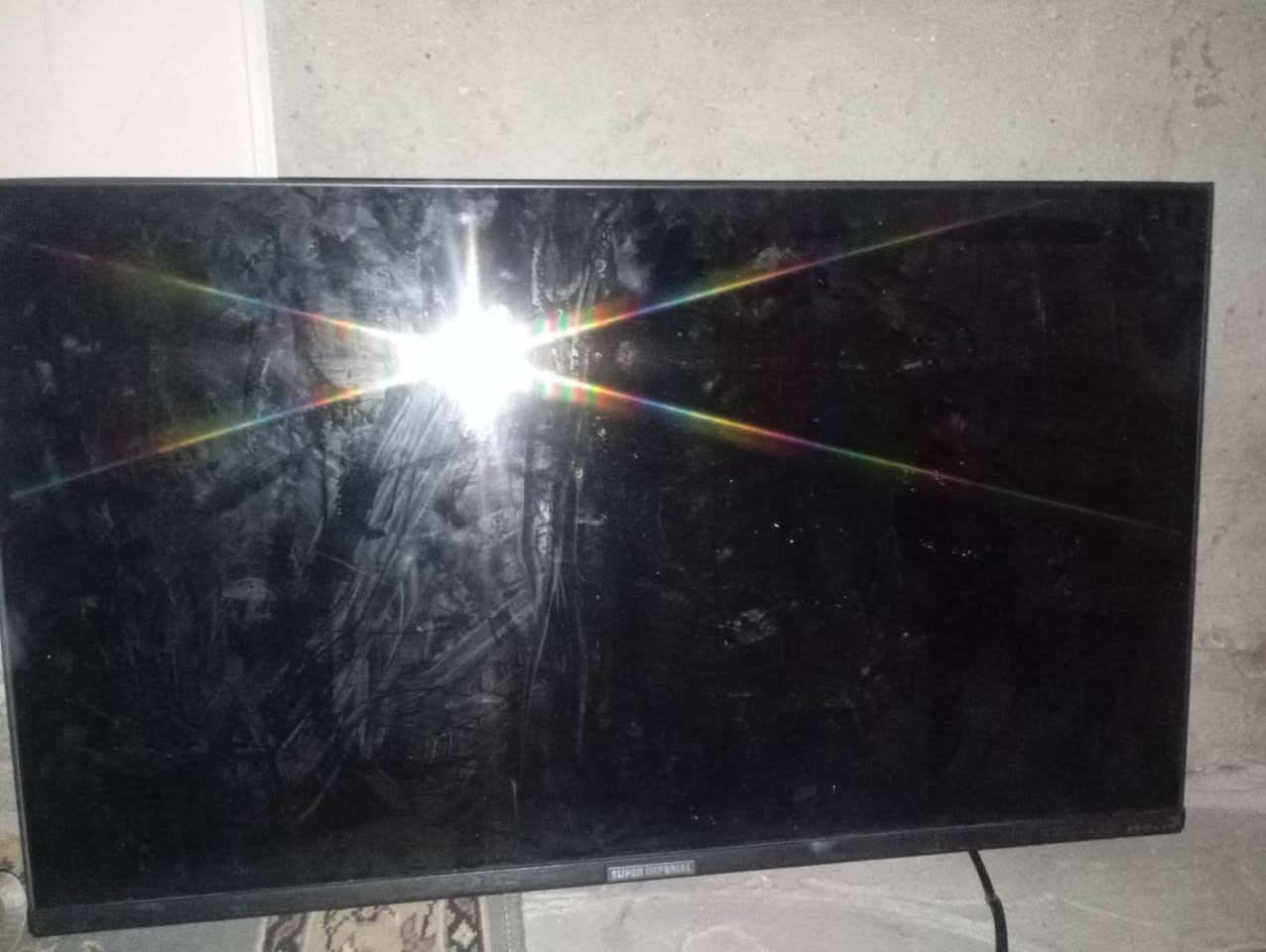 عارضه للبيع جديده صارلها شهر من اخذتها ***********
