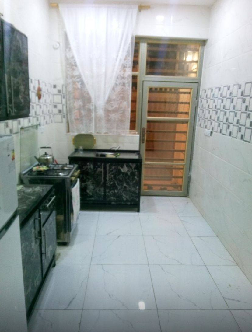 يالله سلام عليكم  بيت 60 متر واجه 6 ونزال 10 البيت يحتوي علا 2 نوم وصال ومطبخ وصحيات + كهرباء وماء ومجاري  البيت طابو زراعي  سند 25  العنوان الدوانم قرب الشرطه الخامسه والاعلام والري   سعر الببت 70    وبي مجال للشراي للاستفسار ***********  بي وتساب
