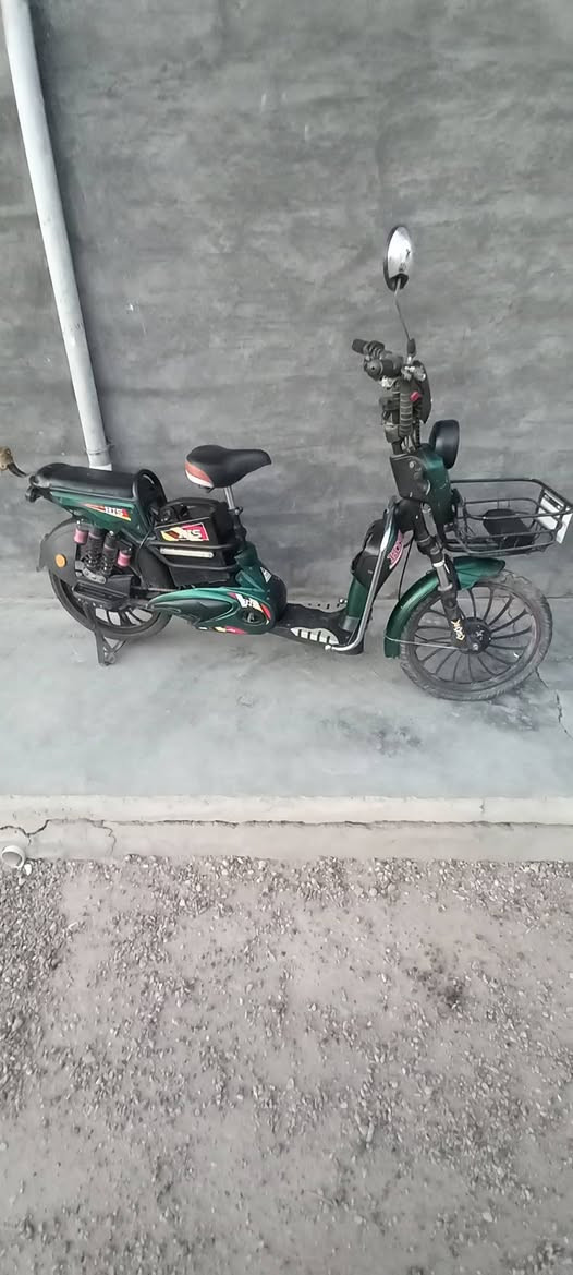 ماطور شحن للبيع شغال وكلشي مابي السعر ٣٠٠ 
تفاصيل أكثر اتصل على الرقم التالي ***********
