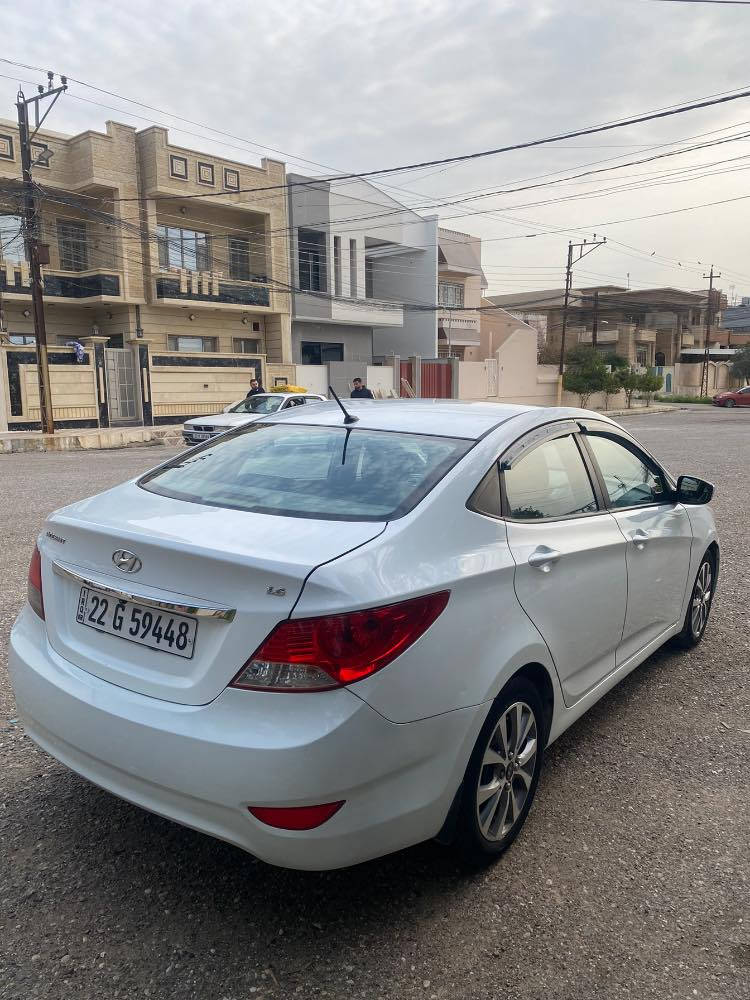 السلام عليكم
اكسنت مضلع موديل 2017
وأرد خليجي المحرك 1600
الكير دوش تحكمات ستيرن الجامات كهربائي
رقم أربيل جديد سنويه باسمي وهزه جديده 
كاربون بانزين ⛽ شرط التحويل 
ماشيا 210 
 بدون ظرر 
السعر 118$ وبيها مجال بسيط 
العنوان موصل
تليفون كورك ***********
تليفون اسيا ***********
