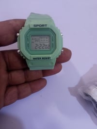 ساعة • للبيع