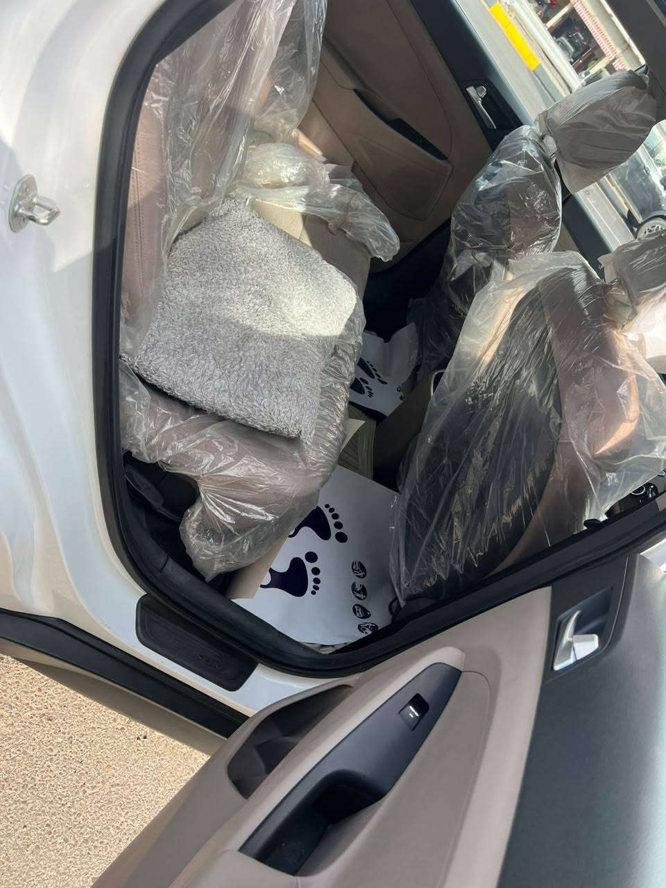 توكسان 2021 خليجي
السلام عليكم توكسان خليجي للبيع مكفولة 
من الحادث والضربه والصبغ بارد بسيط باب السايق

رقم اربيل شرط التحويل هزة وفحص جديد السيارة جاهزة بدون اي نقص ماشيه 80 الف كيلو

حساس مري شفط كراسي كهرباء بصمة شحن لاسلكي 

موجودة بغداد الكرخ شارع مطار المثى

للتواصل ***********

السعر204$
