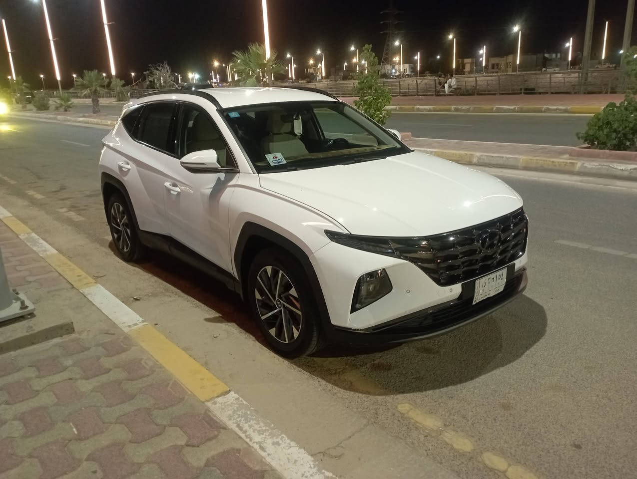 سلام عليكم للبيع توسان موديل 24 ماشيه 68رقم بغداد بيها نص الباب صبق وباب مبدل بلادي اثر شخط بدون حادث السعر 185وبي مجال مكان الانبار رمادي ***********
