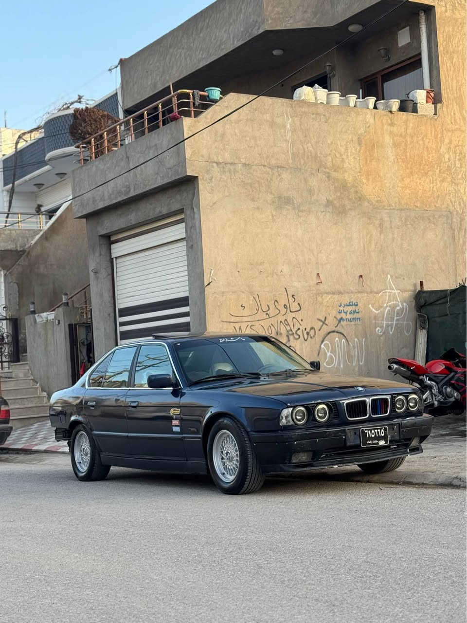 bmw 1994 525ai
مه‌كینه‌ ٥٢٥ ی دیجیتاڵ تۆماتیك
گێڕیZf|سڵایت|مۆدی به‌فر|مۆدی سپۆرت/تراكشنAcs|ناوفۆڕمیكا/كوشن جڵد/كوشن هیته‌ر|ده‌بڵ چه‌كمه‌جه‌/ده‌بڵ ئێرباگ/په‌رده‌/Abs|٤جام كاره‌با
به‌شه‌رتی گێڕو مه‌كینه‌و ئه‌كسل و كاره‌بایات مه‌سره‌فیم كردوه‌ گه‌رمی مه‌زبووته‌ 
ته‌نها سه‌یاره‌كه‌ موسه‌ 
٣٨ گه‌ڵاو معامه‌له‌ 
ژم:***********
سه‌یاره‌كه‌ له‌ سلێمانیه السليمانية, العراق
