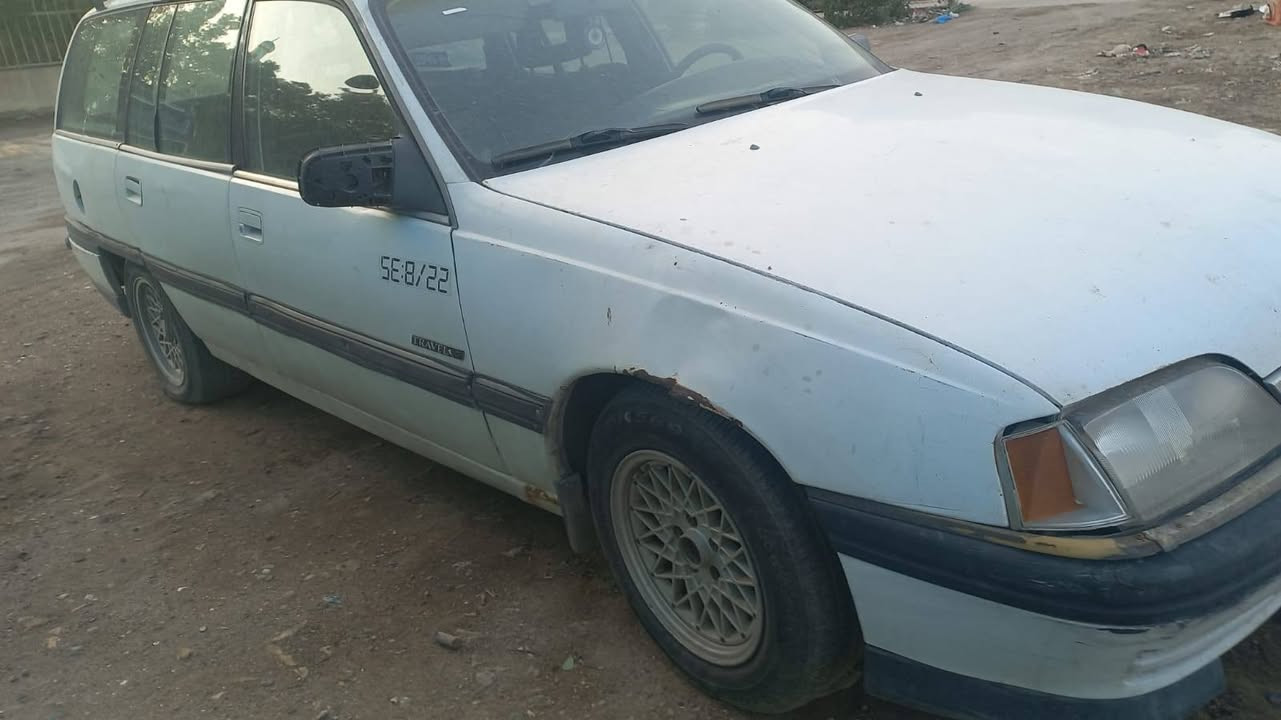 سلام عليكم موديل ٩٣ باسمي رقم ديالى كير اوتو مرات يبوش هيه وبارده من تحمه يستقر والمحرك بي خيط بخار كلش قليل مكان السياره بغداد دوره السعر ٢٠ 
مبايل *********** واتساب
