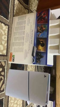 بلي فايف سليم مستعمل تجي ويا ملحقات تواصل ‪772 876 5480‬