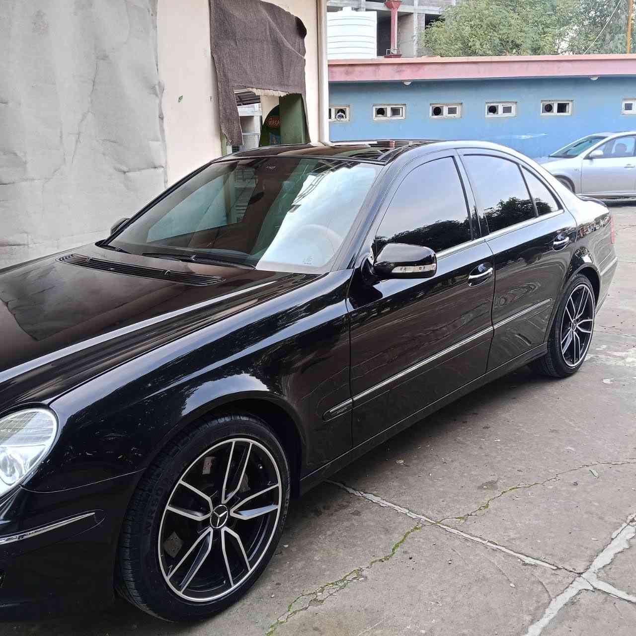 مارسیدز  E 350
2009
ناو قەیسی جلد
سەقف پانۆراما
فوول مواسەفات مواسەفاتی ئەڤانگارد

سەیارەکە زۆر پاکە مەسرفی نیەە 

ئەگەر موشتەری نێت بێزارمان مەکە لەگەڵ ڕێزداا

0777 885 8481
کەلار

